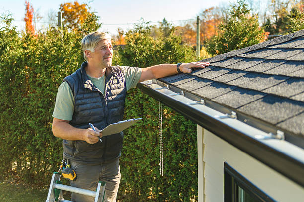 Professional Roofing technician working in Albion, NE